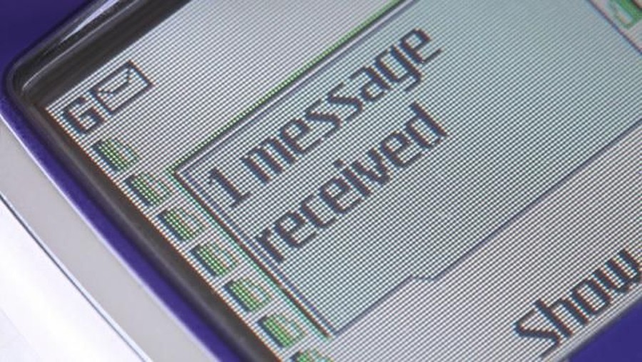 Ilustrasi SMS Ilustrasi SMS