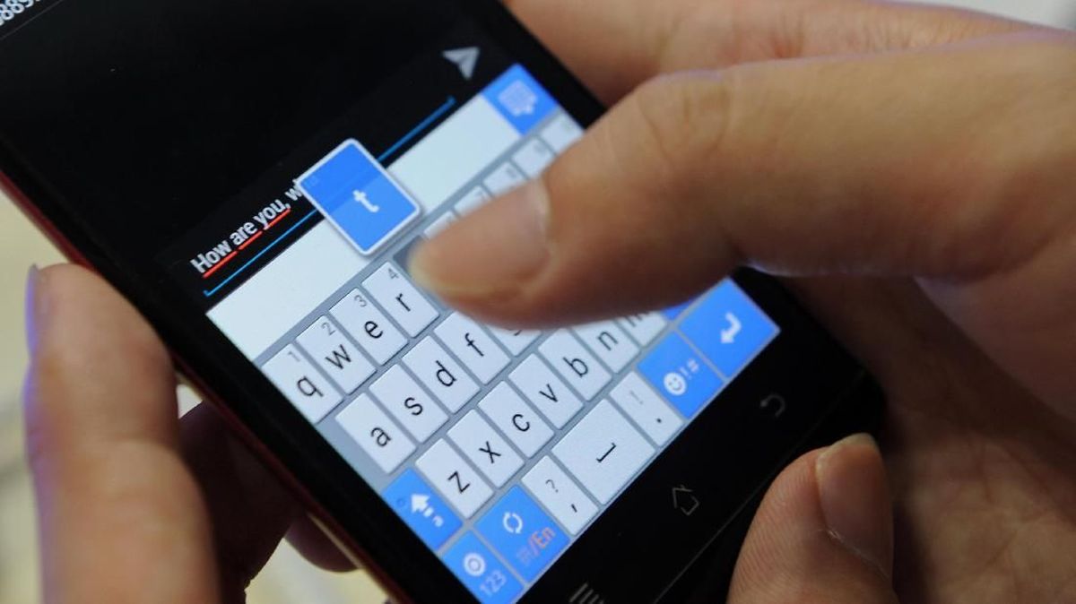 Polisi Tangkap WN Malaysia Pelaku Penipuan Modus SMS Blasting