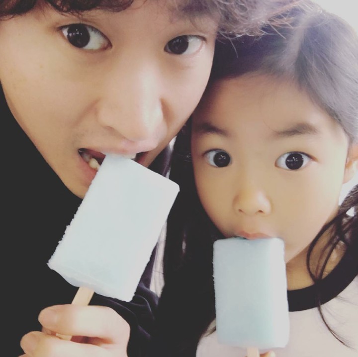 Tablo emang terkenal dekat banget sama putrinya, Haru. (Foto: Instagram/blobyblo)