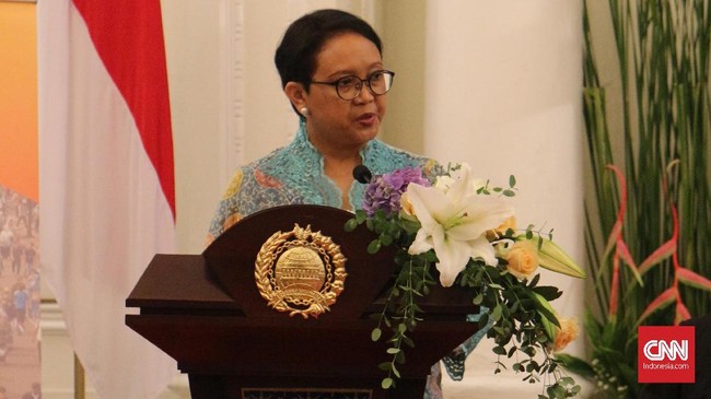 Menlu RI dijadwalkan berkunjung ke China untuk membahas berbagai hal dengan Menlu China, termasuk percepatan negosiasi negosiasi kode etik Laut China Selatan.