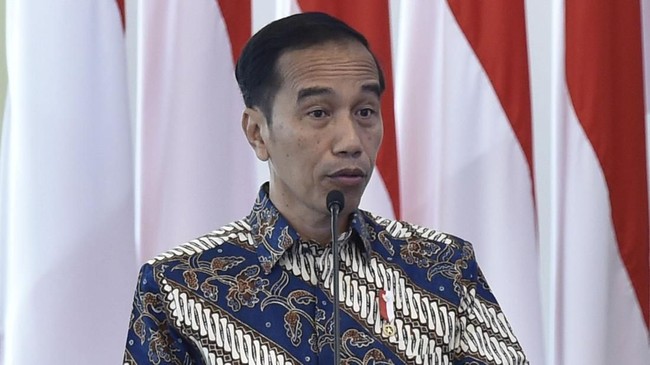 Presiden Jokowi menyebut dinamika pembahasan revisi UU MD3 di DPR berlangsung cepat sehingga tak memungkinkan untuk Menkumham melapor.