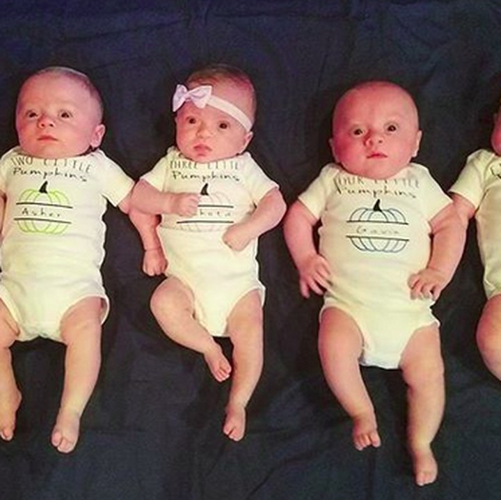 <p>Nah, si kembar lima kali ini jadi little pumpkin. Lucu banget ya, Bun. (Foto: Instagram/ @driskell_quints_mom)</p>