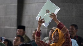 Urus Sertifikat Tahunan Mandeg, Petani Bekasi Tagih Jokowi