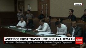 Korban First Travel Menuntut Untuk Diberangkatkan Umrah