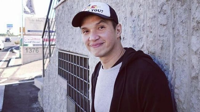 Bagi pihak keluarga, sosok Edison Wardhana alias Echon yang merupakan stuntman Demian Aditya adalah sosok gemar bergurau dan pencari kegiatan adrenalin.