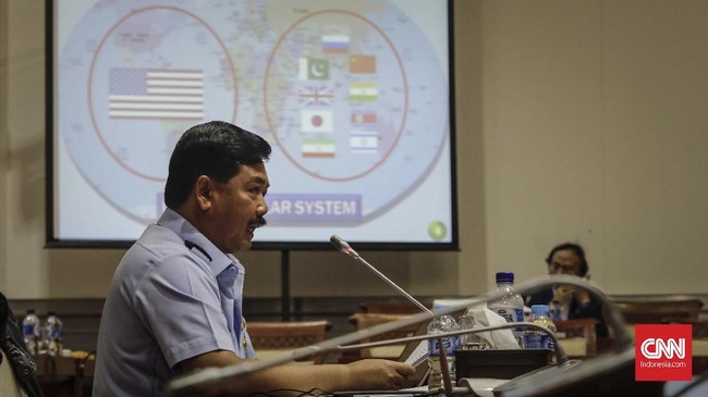 Panglima TNI Marsekal Hadi Tjahjanto memastikan pihaknya bersama Polri akan mengamankan jalannya Pemilu yang bakal digelar pada 2018 dan 2019.