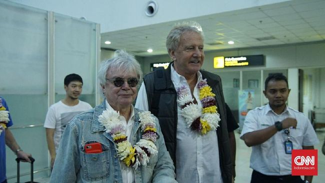 Air Supply bakal mengguncang Surabaya lewat konser bertajuk 'Air Supply The Celebration of Love' yang digelar di Grand City Mall, Rabu (6/12) nanti malam.