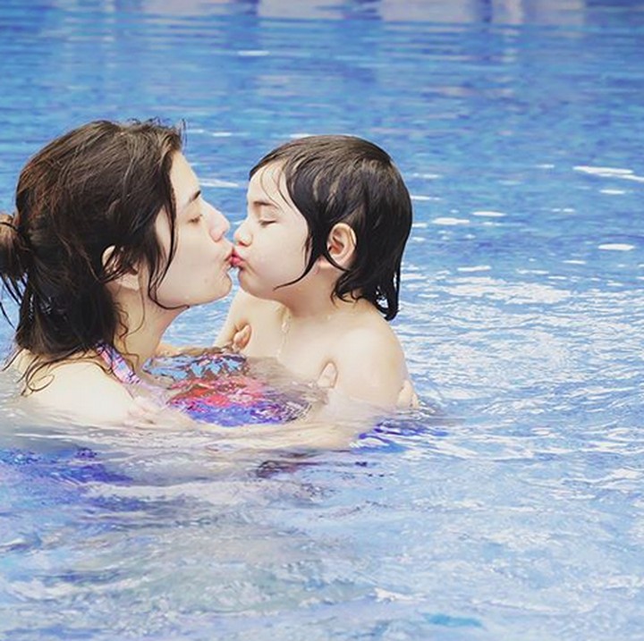 <div>Kalau dari samping gini, makin mirip deh kamu Quenzino sama Bunda Carissa. (Foto: Instagram/ @carissa_puteri)</div>