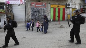 Keluarga Palestina Diusir hingga Wanita Tertusuk Sedotan Besi