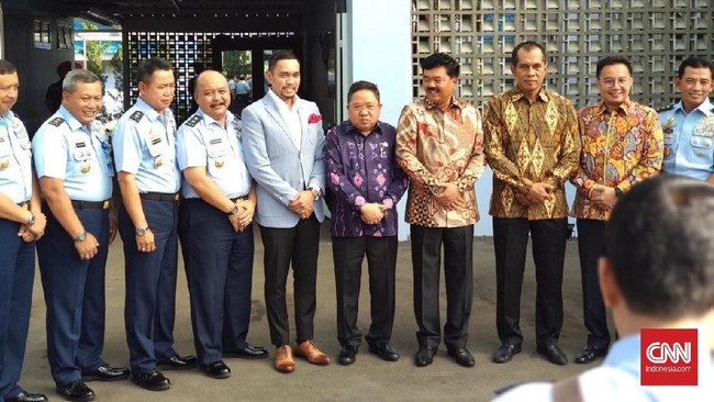 Pertemuan Komisi I dengan Marsekal Hadi Tjahjanto di rumah dinas berlangsung tertutup. Sebelumnya Komisi Pertahanan telah menyetujui Hadi menjadi panglima TNI.