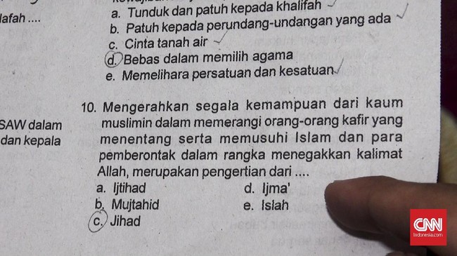 Alasan penarikan soal dan lembar jawaban tersebut adalah kekhawatiran terkait materi Khilafah yang diujikan kepada siswa madrasah tersebut.