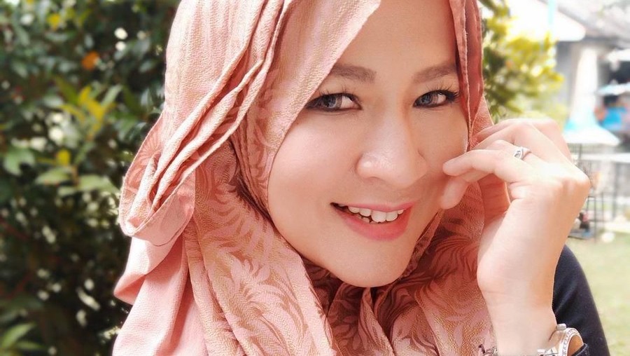 WAGs, Istri dan Pacar Cantik Para Pemain Timnas Indonesia Okie Agustina