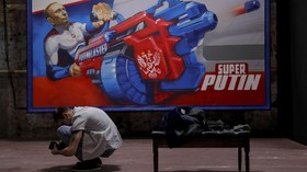 FOTO: Kala Vladimir Putin Jadi 'Superhero'