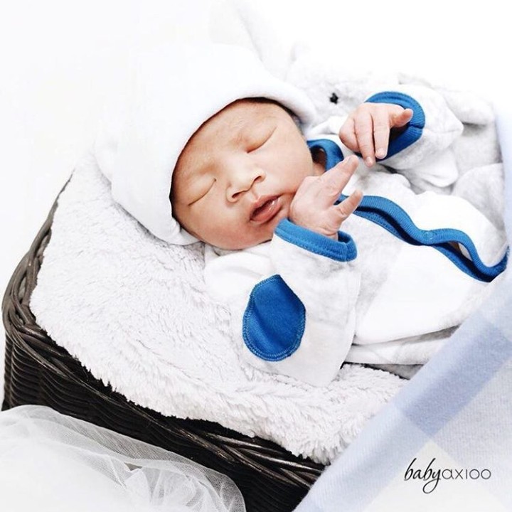<p>Nama bayi yang imut dan menggemaskan ini adalah Kai Attar Sugiono. (Foto: Instagram @babyaxioo)</p>