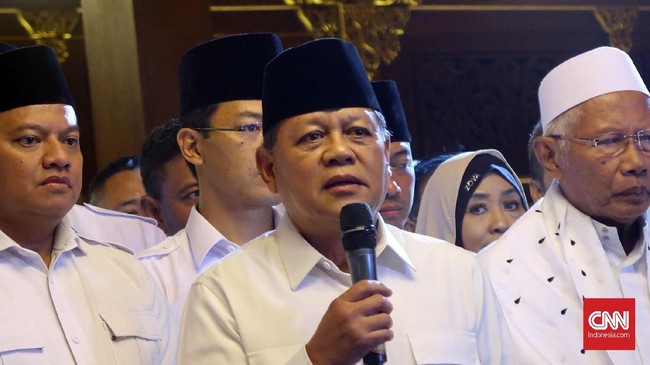 Bakal Calon Gubernur Jabar Mayor Jen Purn. Sudrajat menyerahkan sepenuhnya nama bakal calon pendampingnya kepada partai koalisi di Pilkada Jabar 2018.