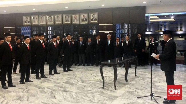 Jonan Ignasius bahkan menyampaikan keinginannya untuk memperbaiki sistem teknologi informasi (TI) di Kementerian ESDM dalam tempo tiga bulan.