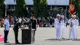 Ditanya Soal Peluang Gabung Partai, Gatot Tertawa