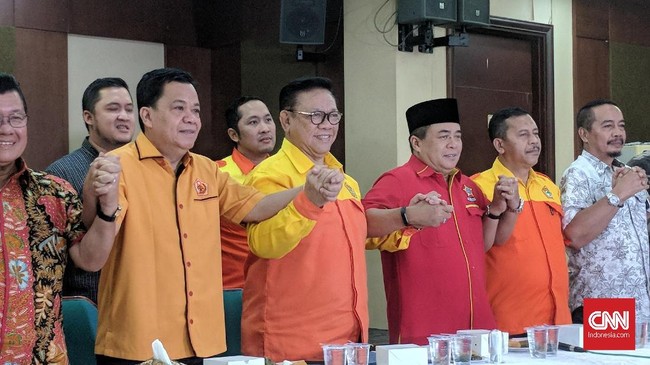 Kosgoro, SOKSI dan MKGR bersepakat munaslub jadi satu-satunya pilihan untuk memilih ketua umum Partai Golkar dalam waktu cepat.