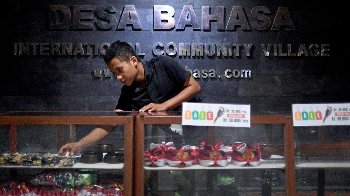FOTO: Lancar Bertutur Inggris di Desa Bahasa Borobudur