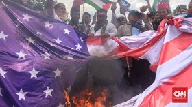 Demo Soal Yerusalem, Massa FPI Bakar Bendera AS-Israel