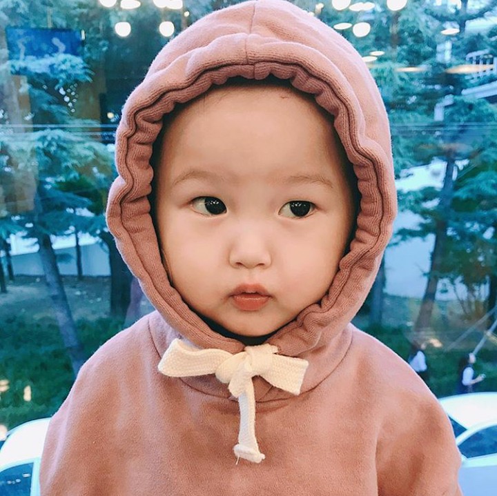 <p>"Aku udah imut belum?" (Foto: Instagram @ra_yuju)  </p>