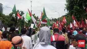 Polisi Lakukan Rekayasa Lalu Lintas Aksi Bela Palestina 1712