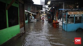 Antisipasi Banjir, Polres Jaksel Sediakan 10 Perahu Karet