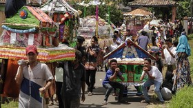 FOTO: Merayakan Maulid Nabi dengan Dongdang untuk Kerukunan