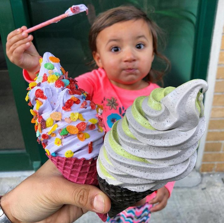 <p>Gimana? Enak kan es krimnya?  (Foto: Instagram @foodbabyny)  </p>