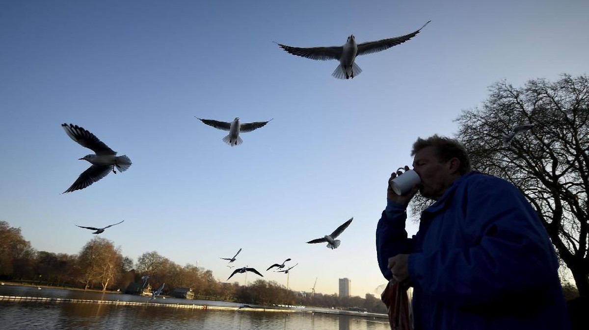 FOTO: Basah dalam Dinginnya Hyde Park