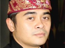 Anggota DPD Arya Wedakarna Klarifikasi soal Viral Frontliner dan Penutup