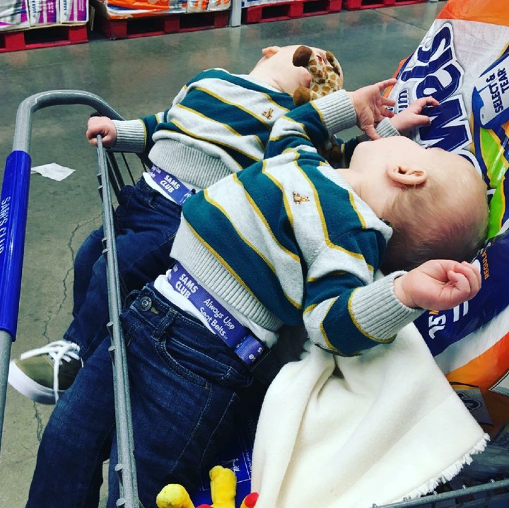 <div>Kalian mau ngapain sih, Nak? Posenya samaan gitu. (Foto: Instagram/ @laurenshackleton)</div>