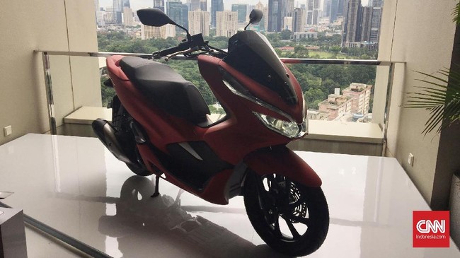 Honda optimis PCX generasi terbaru yang dirakit lokal dan dipasarkan Rp13 juta lebih murah dari generasi terdahulu bisa menjegal penjualan Yamaha NMAX.
