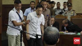 Kebisuan Setnov Bikin Gemas, Netizen Lontarkan Komentar Kocak