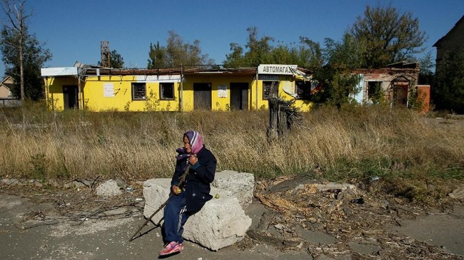 Presiden terpilih Ukraina, Volodymyr Zelensky, dan Presiden Rusia, Vladimir Putin terlibat saling sindir soal kewarganegaraan di daerah separatis.