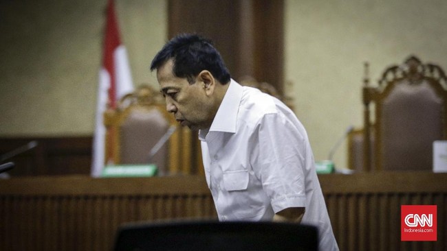 KPK mengorek keterangan Setya Novanto untuk pengembangkan kasus yang merugikan negara Rp2,3 triliun itu.