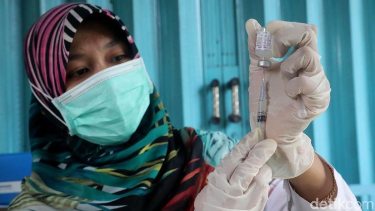 Beberapa waktu lalu MUI mengeluarkan fatwa mubah vaksin measles rubella (MR). Kini MUI pun mengajak masyarakat tak ragu untuk vaksin MR.