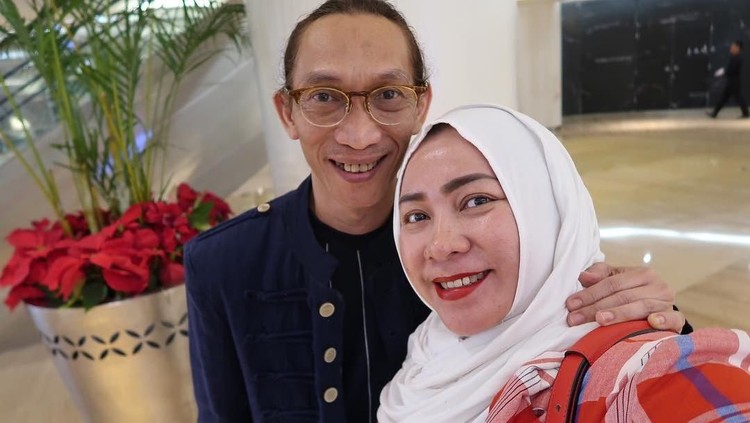 Rahasia langgengnya penikahan Melly Goeslaw dan Anto Hoed ternyata sederhana, Bun.