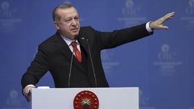 Erdogan Sebut Pemimpin Yunani dan Prancis Serakah