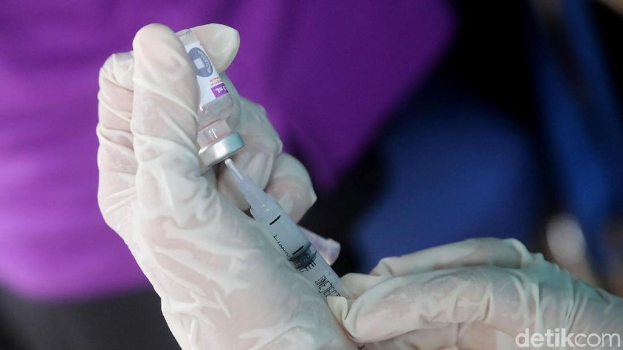 Simak perkembangan terkini dari pembuatan vaksin virus corona Covid-19 dari perusahaan farmasi di beberapa negara di dunia. 