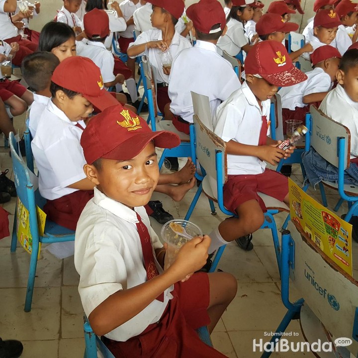 <p>Tahu mau difoto, anak yang satu ini langsung pasang senyum termanisnya. Cieee... (Foto: Nurvita Indarini)</p>