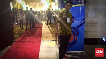 Sorotan Dunia Olahraga CNN Sport : Kongres PSSI: Kritik Tajam Rochy Putiray soal Asprov