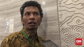 Rochy Putiray Paling Nyentrik di Antara Legenda Indonesia