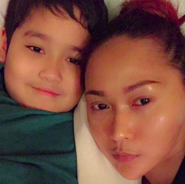 <p>Kompak banget Bunda Inul sama Ivan kalau lagi wefie gini. (Foto: Instagram/ @inul.d)  </p>