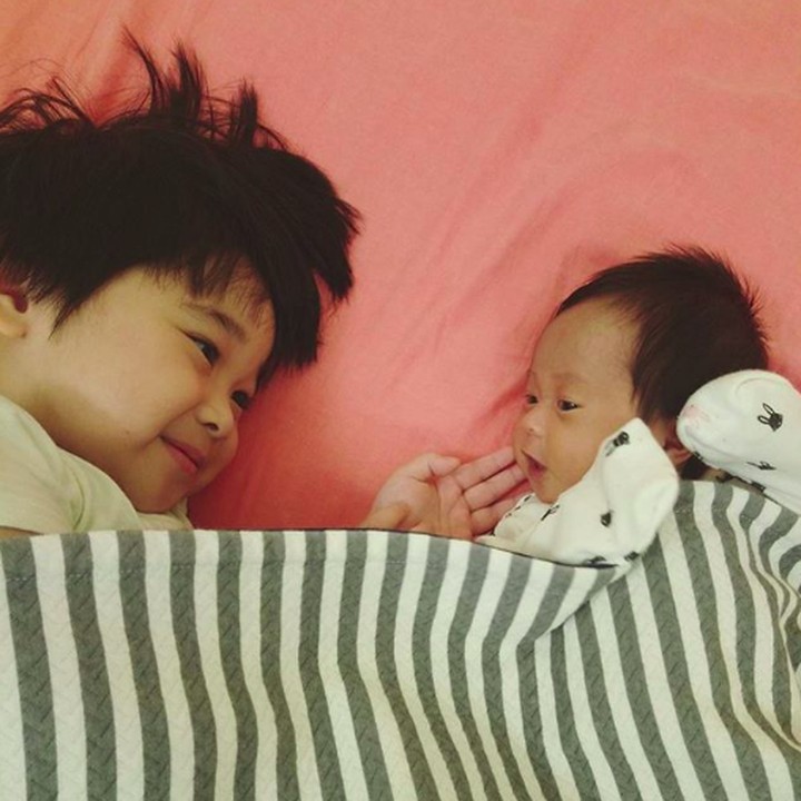 <p>Adem banget ya ngelihat kakak adik akur begini. (Foto: Instagram/ @retnohening)  </p>