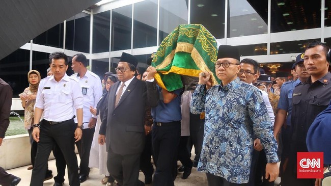 Oesman Sapta Odang menyebut almarhum AM Fatwa adalah tokoh yang tulus, ikhlas dan pemberani.