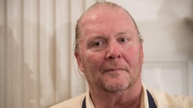 Koki Selebriti Mario Batali Dituduh Lakukan Pelecehan Seksual