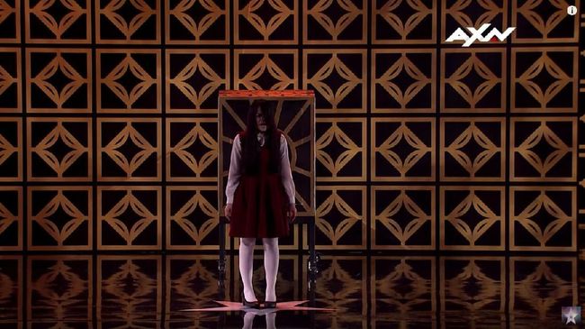 Peserta asal Indonesia The Sacred Riana berhasil menjadi juara ajang pencarian bakat Asia's Got Talent 2.