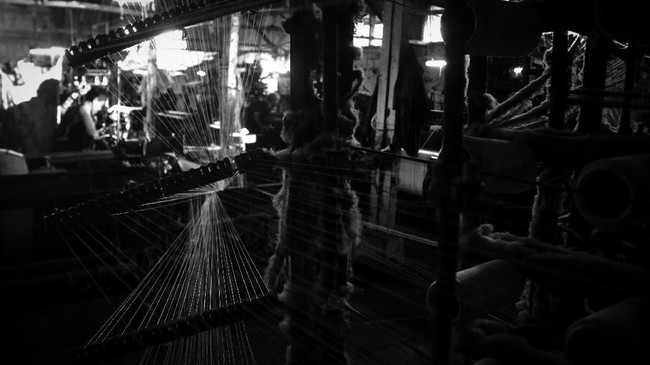 Pembentukan BUMN tekstil berisiko menciptakan kanibalisasi sektor swasta. Ibarat di pasar yang sempit, pemerintah masuk dengan sumber daya besar.