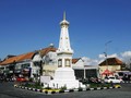 Jokowi dan Kaesang Jalan Santai di Malioboro